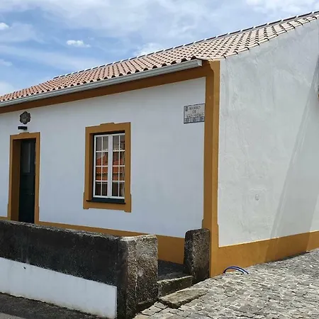 Casa Da Gente * Biscoitos (Terceira)